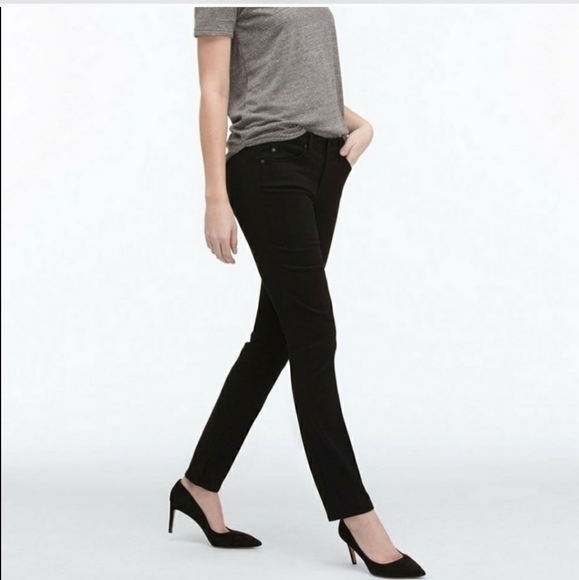 AG EUC The Stilt Black Cigarette Leg Jeans - Picture 2 of 8